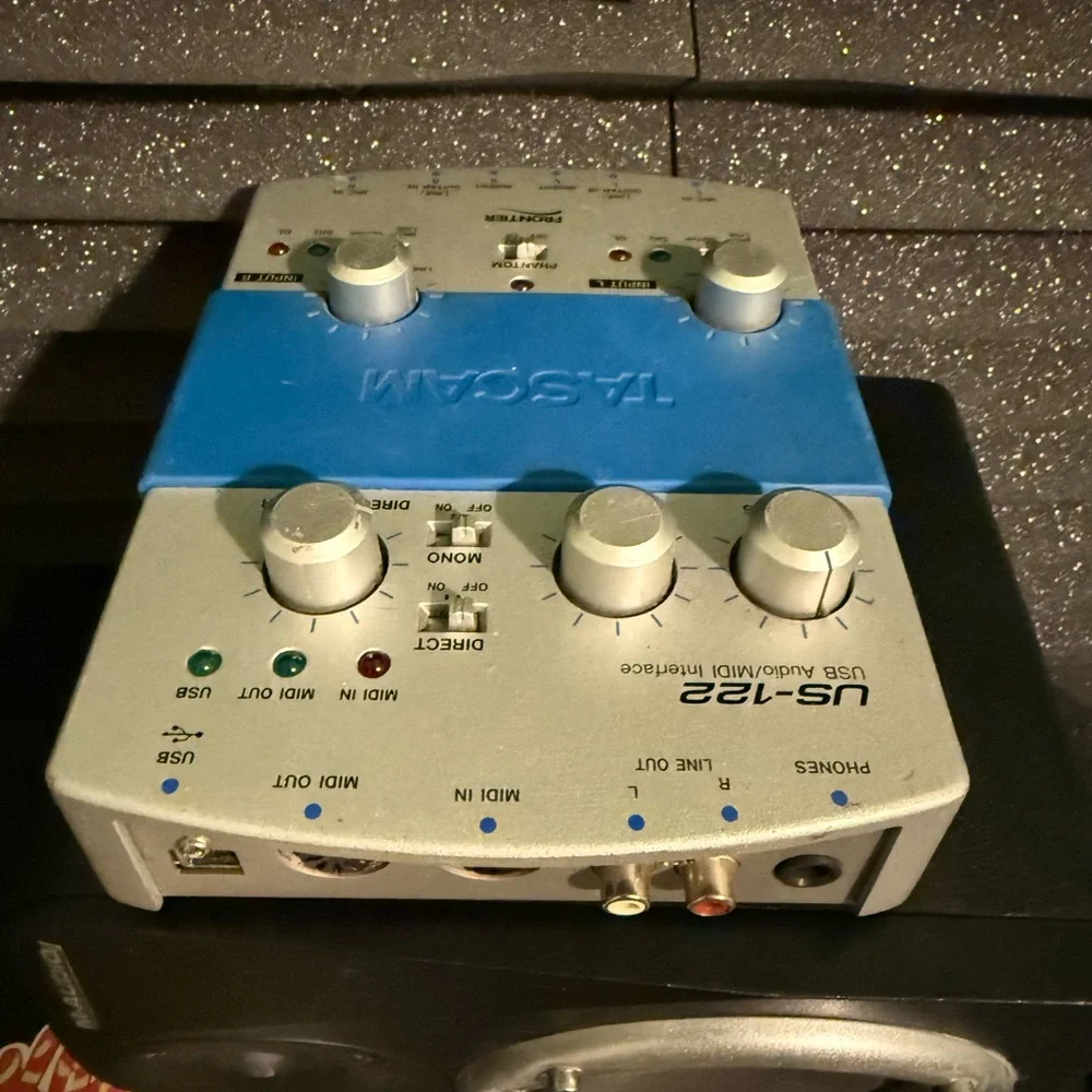 Tascam US-122 usb audio interface